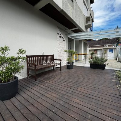 Apartamento com 99m², 3 quartos (sendo 1 suíte), 1 garagem, no bairro Trindade em Florianópolis