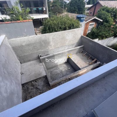 Casa com 230m², 3 quartos (sendo 3 suítes), 2 garagens, no bairro Campeche em Florianópolis
