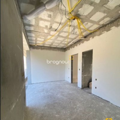 Casa com 231m², 3 quartos (sendo 3 suítes), 2 garagens, no bairro Campeche em Florianópolis