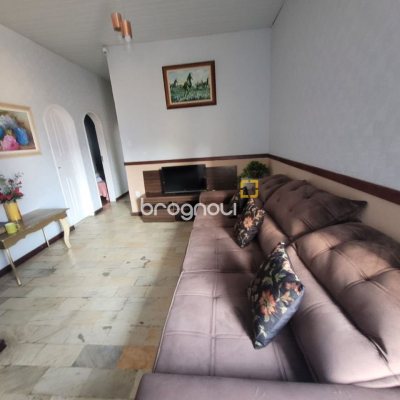 Casa com 190m², 3 quartos, 1 garagem, no bairro Centro em Florianópolis