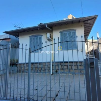 Casa com 190m², 3 quartos, 1 garagem, no bairro Centro em Florianópolis