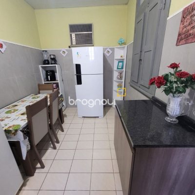 Casa com 190m², 3 quartos, 1 garagem, no bairro Centro em Florianópolis
