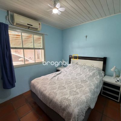 Casa com 222m², 9 quartos (sendo 1 suíte), 4 garagens, no bairro Canasvieiras em Florianópolis