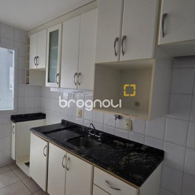 Apartamento com 71m², 2 quartos (sendo 1 suíte), 1 garagem, no bairro Trindade em Florianópolis