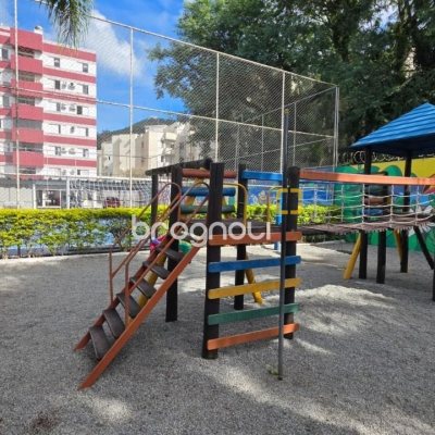 Apartamento com 71m², 2 quartos (sendo 1 suíte), 1 garagem, no bairro Trindade em Florianópolis
