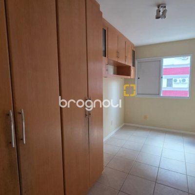 Apartamento com 71m², 2 quartos (sendo 1 suíte), 1 garagem, no bairro Trindade em Florianópolis