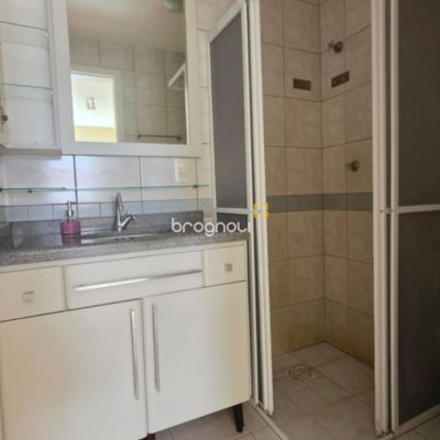 Apartamento com 71m², 2 quartos (sendo 1 suíte), 1 garagem, no bairro Trindade em Florianópolis