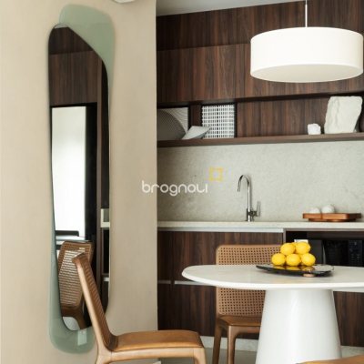 Apartamento com 76m², 2 quartos (sendo 1 suíte), 1 garagem, no bairro Cacupé em Florianópolis