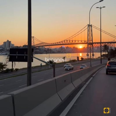 Loft com 64m², 1 quarto (sendo 1 suíte), 1 garagem, no bairro Campeche em Florianópolis