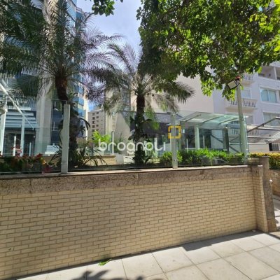 Apartamento com 125m², 3 quartos (sendo 1 suíte), 1 garagem, no bairro Centro em Florianópolis