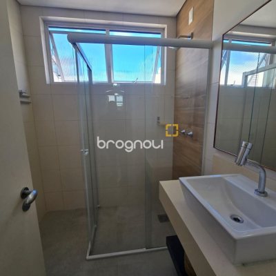 Apartamento com 125m², 3 quartos (sendo 1 suíte), 1 garagem, no bairro Centro em Florianópolis