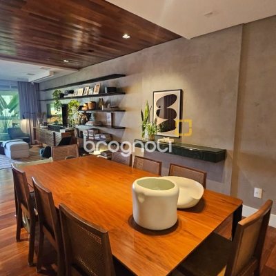 Apartamento com 129m², 3 quartos (sendo 2 suítes), 2 garagens, no bairro Beira Mar Norte em Florianópolis