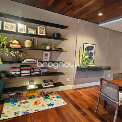 Apartamento com 129m², 3 quartos (sendo 2 suítes), 2 garagens, no bairro Beira Mar Norte em Florianópolis