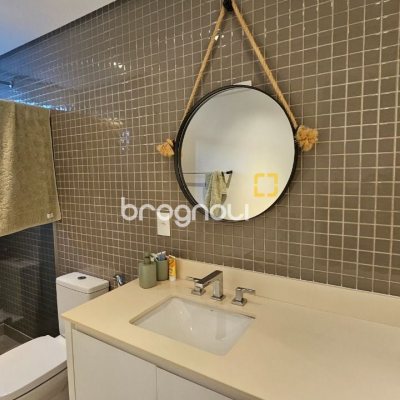 Apartamento com 129m², 3 quartos (sendo 2 suítes), 2 garagens, no bairro Beira Mar Norte em Florianópolis