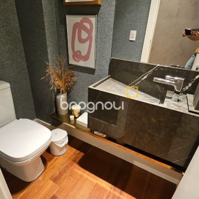 Apartamento com 129m², 3 quartos (sendo 2 suítes), 2 garagens, no bairro Beira Mar Norte em Florianópolis