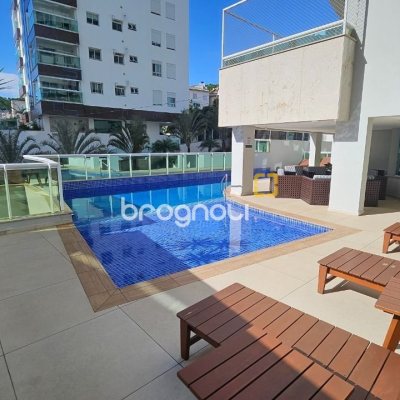 Apartamento com 129m², 3 quartos (sendo 2 suítes), 2 garagens, no bairro Beira Mar Norte em Florianópolis