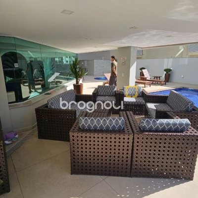 Apartamento com 129m², 3 quartos (sendo 2 suítes), 2 garagens, no bairro Beira Mar Norte em Florianópolis