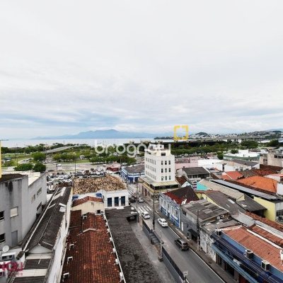 Sala com 24m², 1 garagem, no bairro Centro em Florianópolis