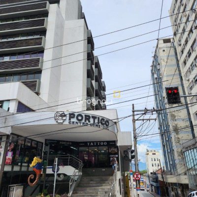 Sala com 24m², 1 garagem, no bairro Centro em Florianópolis