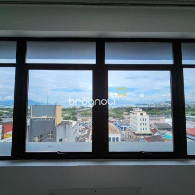 Sala com 24m², 1 garagem, no bairro Centro em Florianópolis