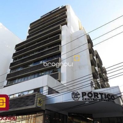 Sala com 24m², 1 garagem, no bairro Centro em Florianópolis
