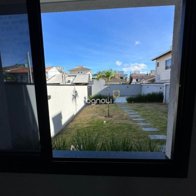 Casa com 124m², 4 quartos (sendo 2 suítes), 2 garagens, no bairro São João do Rio Vermelho em Florianópolis