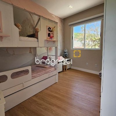 Apartamento com 84m², 2 quartos (sendo 1 suíte), 1 garagem, no bairro Jurerê em Florianópolis