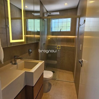 Apartamento com 84m², 2 quartos (sendo 1 suíte), 1 garagem, no bairro Jurerê em Florianópolis
