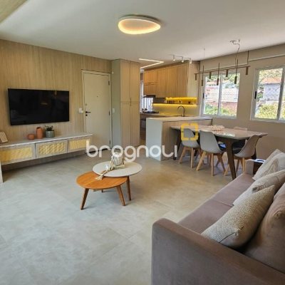 Apartamento com 84m², 2 quartos (sendo 1 suíte), 1 garagem, no bairro Jurerê em Florianópolis