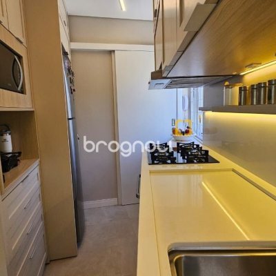 Apartamento com 84m², 2 quartos (sendo 1 suíte), 1 garagem, no bairro Jurerê em Florianópolis