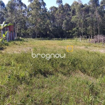 Terreno com 364m², no bairro São João do Rio Vermelho em Florianópolis