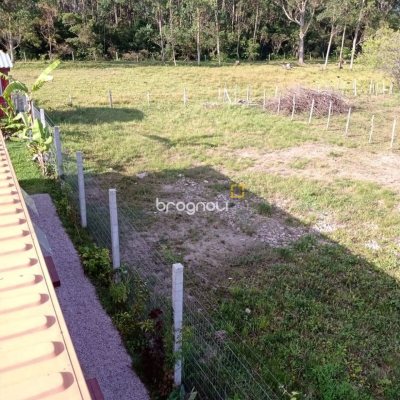 Terreno com 364m², no bairro São João do Rio Vermelho em Florianópolis