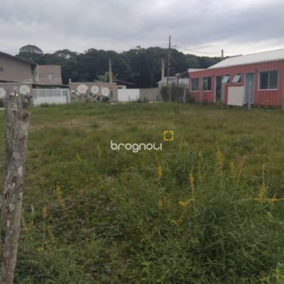 Terreno com 364m², no bairro São João do Rio Vermelho em Florianópolis