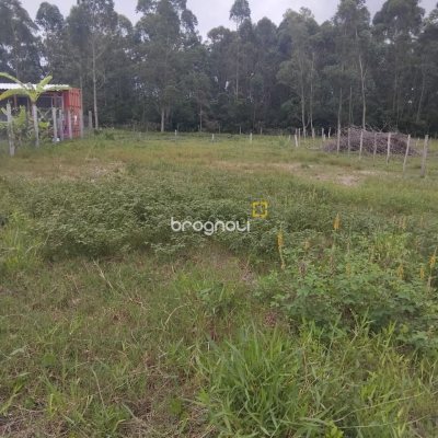 Terreno com 364m², no bairro São João do Rio Vermelho em Florianópolis