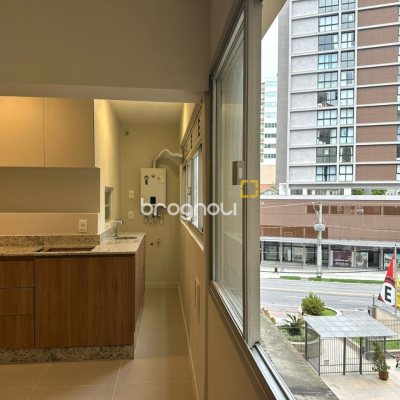 Apartamento com 43m², 1 quarto, no bairro Centro em Florianópolis