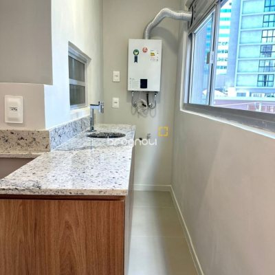 Apartamento com 43m², 1 quarto, no bairro Centro em Florianópolis