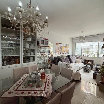 Apartamento com 104m², 3 quartos, 1 garagem, no bairro Centro em Florianópolis