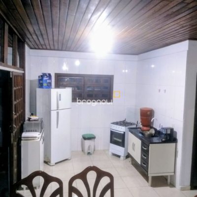 Casa com 68m², 2 quartos, 1 garagem, no bairro Ingleses em Florianópolis
