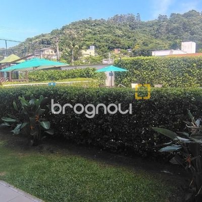 Apartamento com 68m², 2 quartos (sendo 1 suíte), 1 garagem, no bairro Canasvieiras em Florianópolis