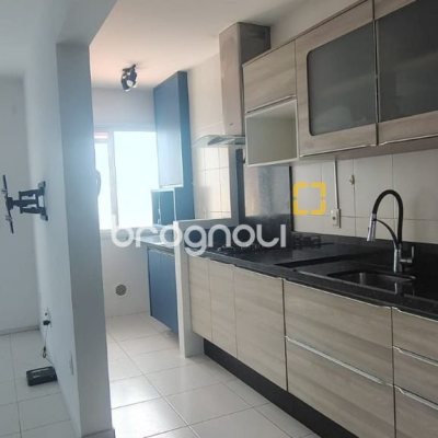 Apartamento com 68m², 2 quartos (sendo 1 suíte), 1 garagem, no bairro Canasvieiras em Florianópolis