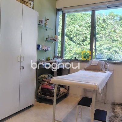 Sala com 26m², 1 garagem, no bairro Saco Grande em Florianópolis