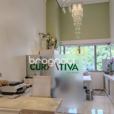 Sala com 26m², 1 garagem, no bairro Saco Grande em Florianópolis