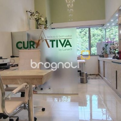 Sala com 26m², 1 garagem, no bairro Saco Grande em Florianópolis
