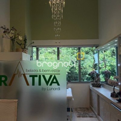 Sala com 26m², 1 garagem, no bairro Saco Grande em Florianópolis