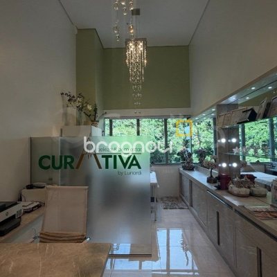 Sala com 26m², 1 garagem, no bairro Saco Grande em Florianópolis