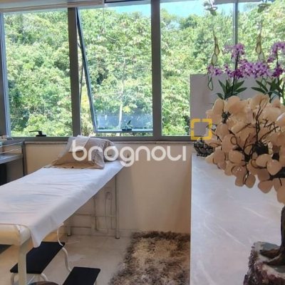 Sala com 26m², 1 garagem, no bairro Saco Grande em Florianópolis