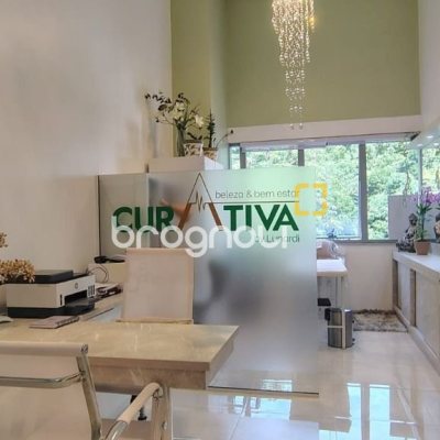 Sala com 26m², 1 garagem, no bairro Saco Grande em Florianópolis