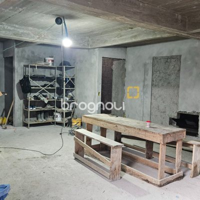 Casa com 285m², 3 quartos (sendo 3 suítes), 4 garagens, no bairro Bom Abrigo em Florianópolis