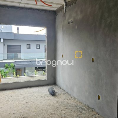 Casa com 285m², 3 quartos (sendo 3 suítes), 4 garagens, no bairro Bom Abrigo em Florianópolis