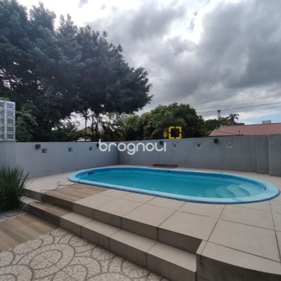 Casa com 119m², 3 quartos (sendo 1 suíte), 2 garagens, no bairro Daniela em Florianópolis